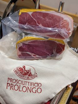 Esempio di trancio San Daniele con cotenna piccolo